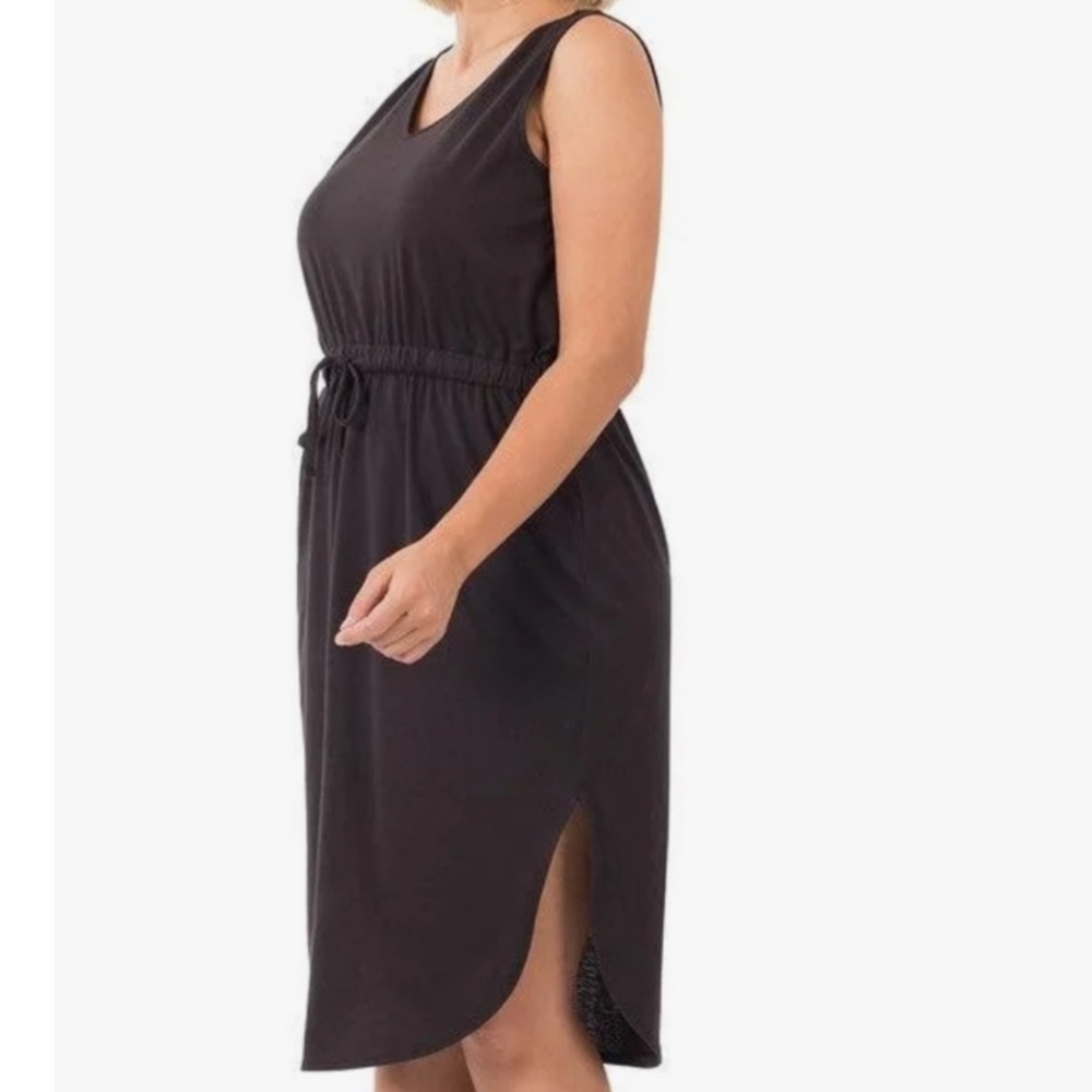 Nwt Zenana, 1X Plus size Polly Cotten Dress with elastic waist drawstring Black